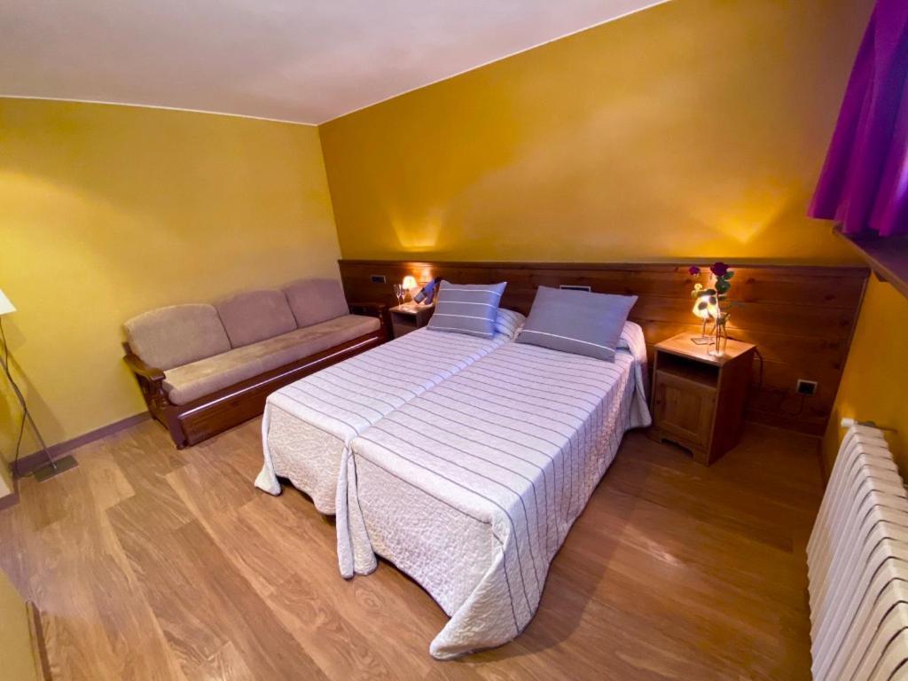 Campalans Hotel Rural Bungalows Mobilhomes Borredá 외부 사진